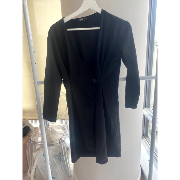 Slate & Willow Black Button Wrap Dress - Picture 1 of 3